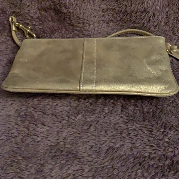 Coach leather gold wristlet - Picture 3 of 7